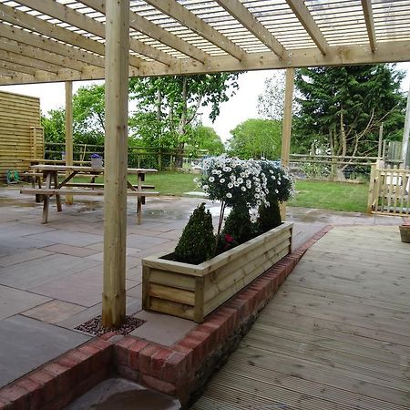Garway Moon Inn Bagian luar foto
