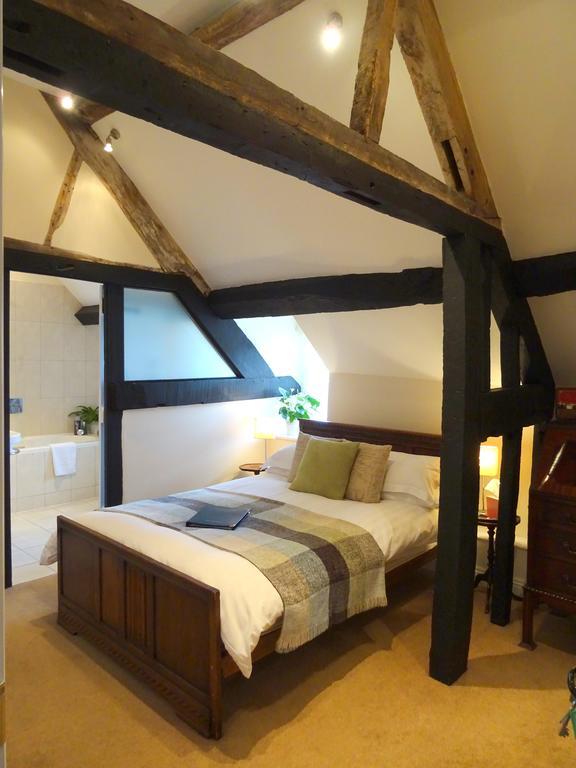 Garway Moon Inn Bagian luar foto